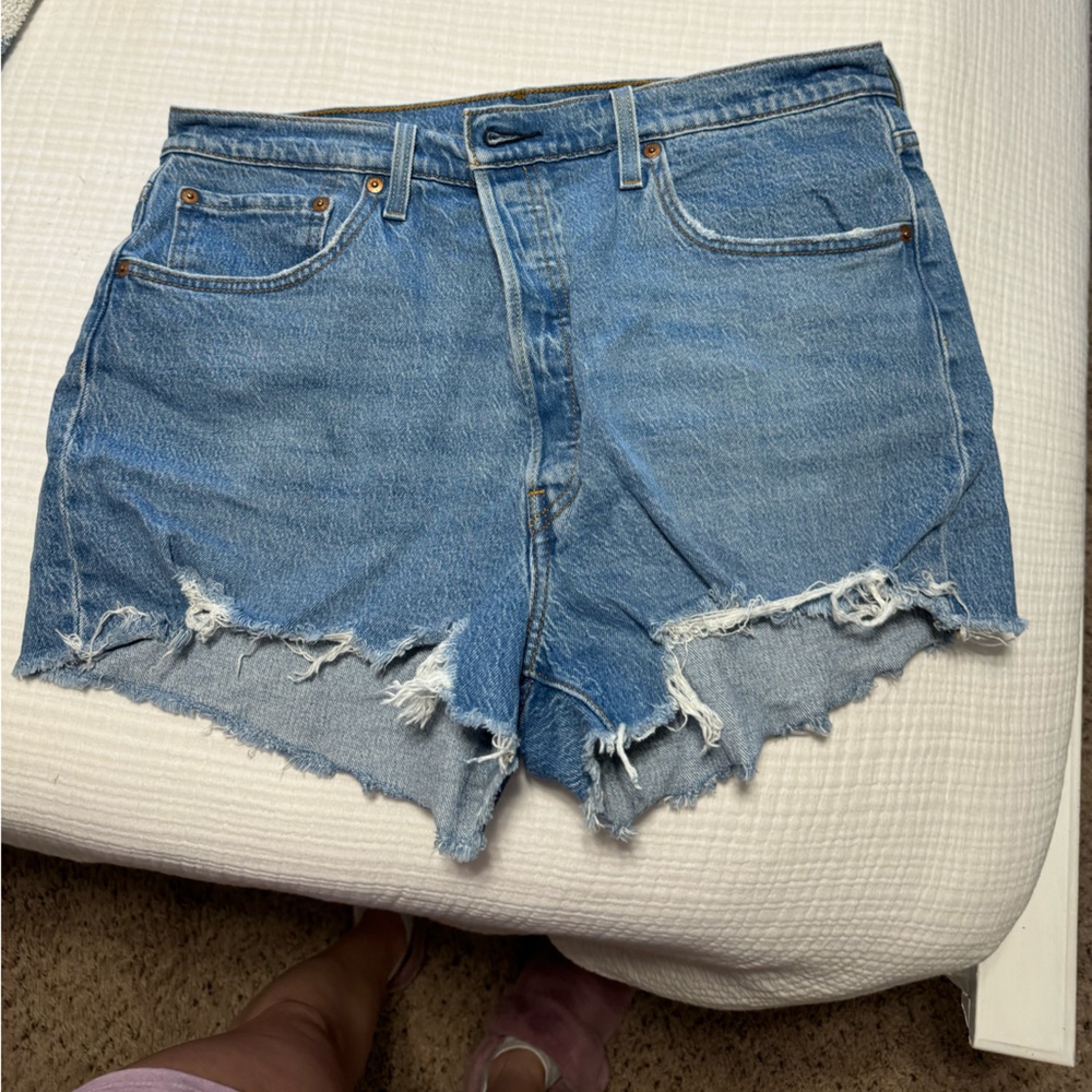 Women’s Levi Jean Short